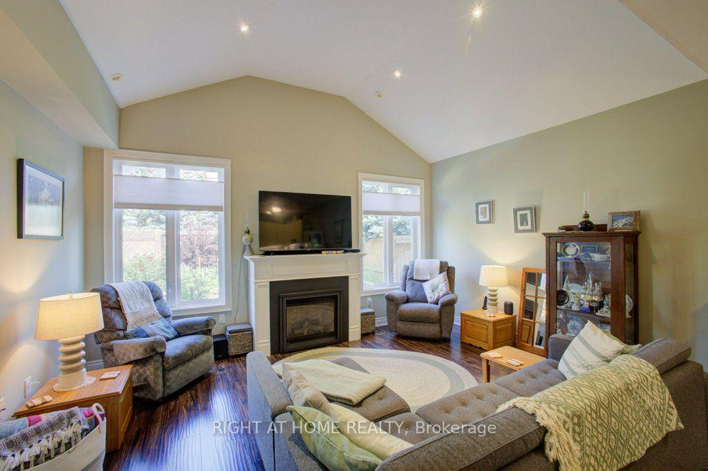 Photo 3 of 51 Wally Drive, Wasaga Beach — HOMEH