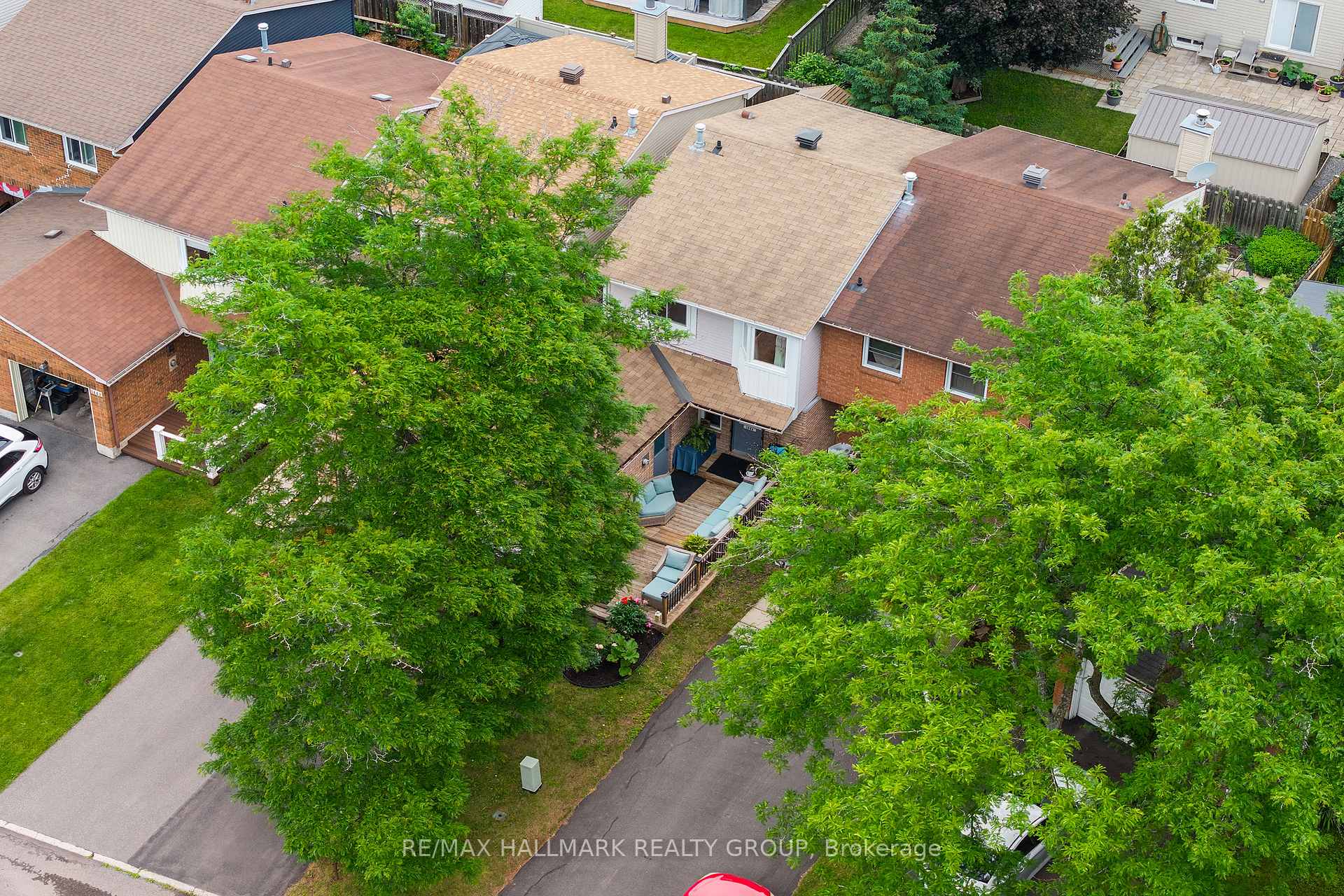 Photo 9 of 1446 Deavy Way, Ottawa, Bilberry Creek/Queenswood Heights — HOMEH