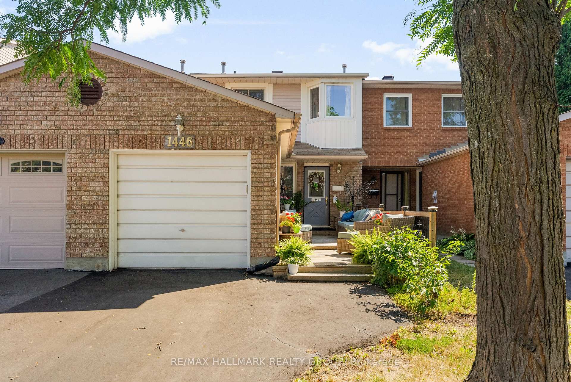 Photo 10 of 1446 Deavy Way, Ottawa, Bilberry Creek/Queenswood Heights — HOMEH