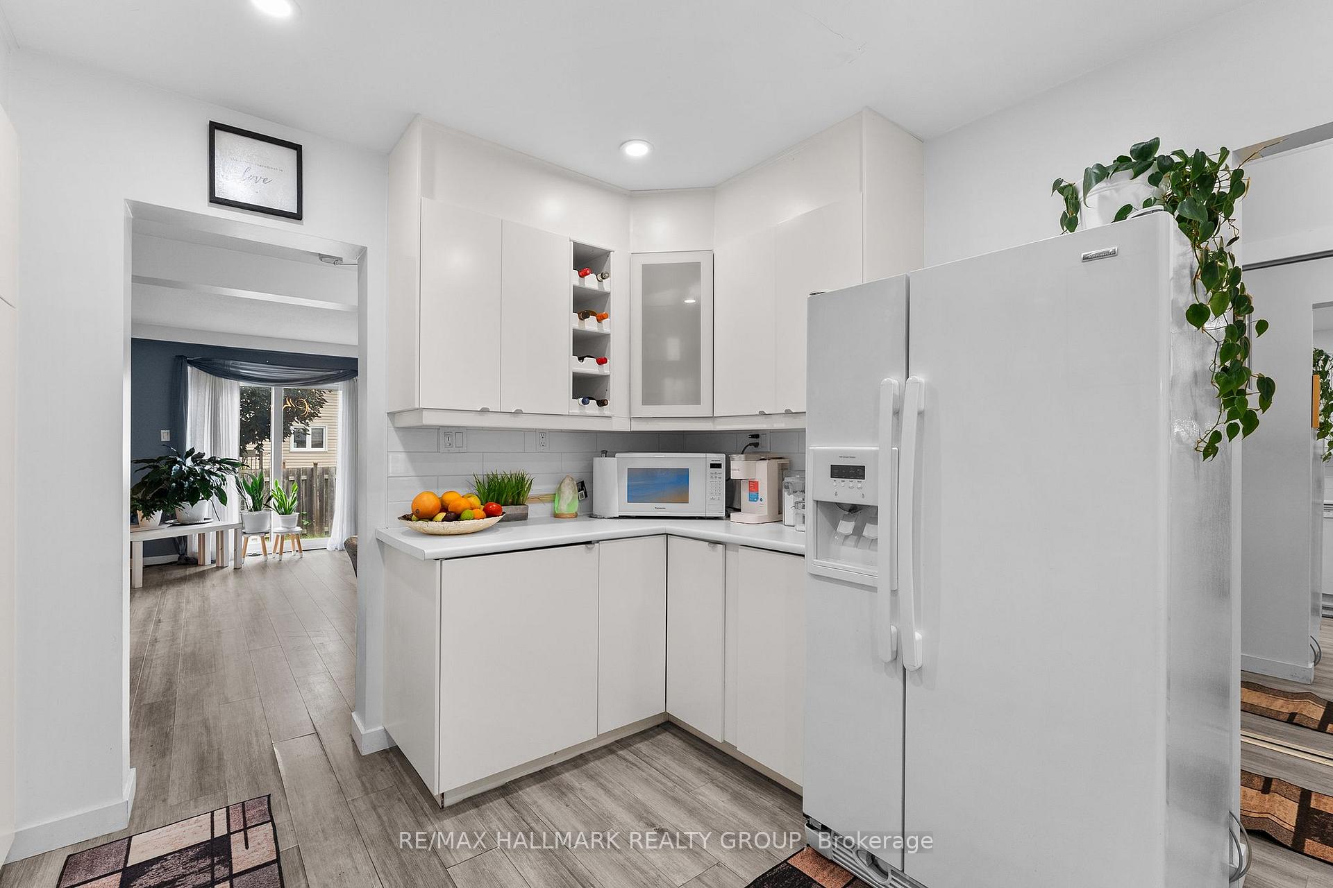 Photo 16 of 1446 Deavy Way, Ottawa, Bilberry Creek/Queenswood Heights — HOMEH