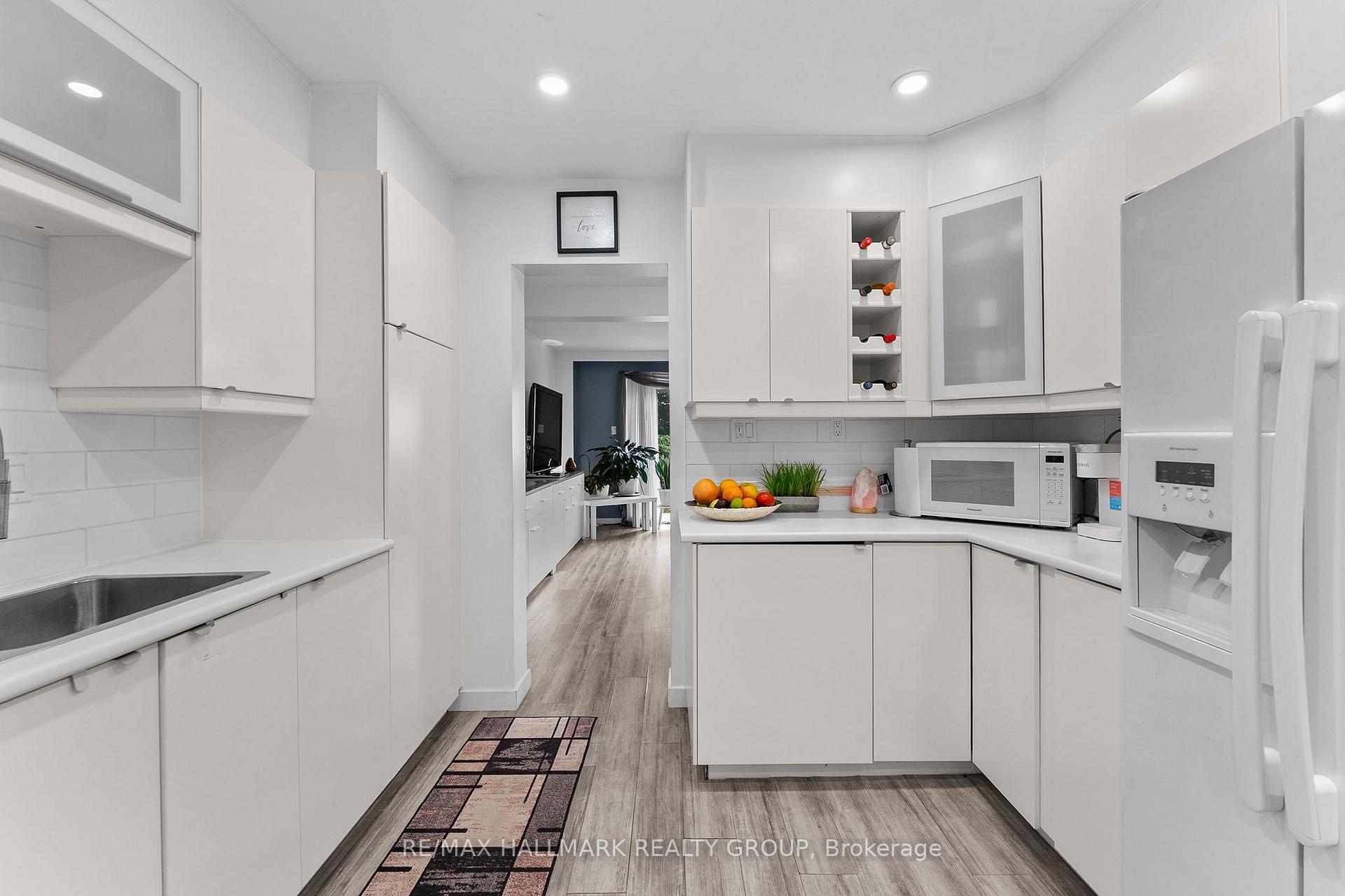 Photo 17 of 1446 Deavy Way, Ottawa, Bilberry Creek/Queenswood Heights — HOMEH