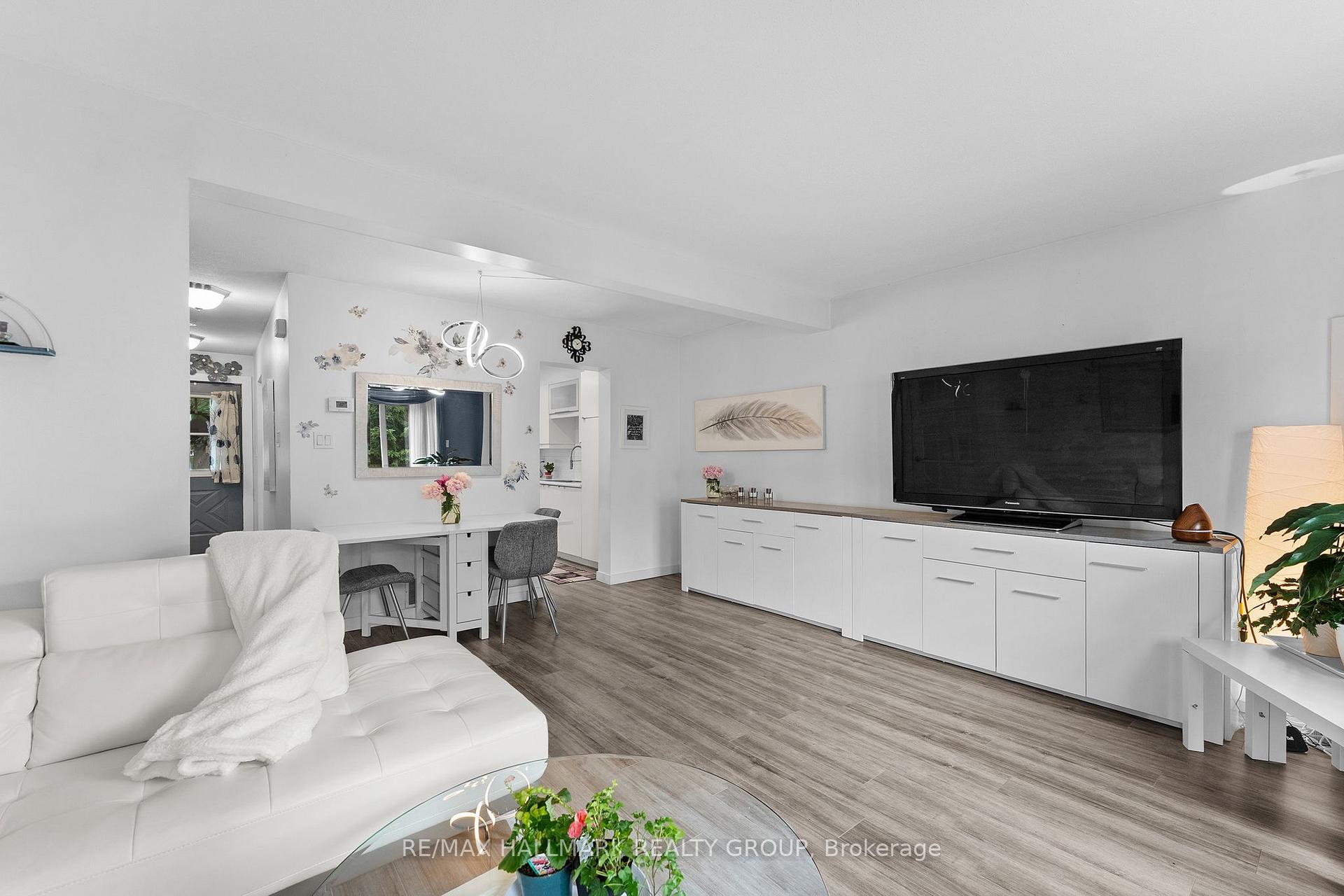 Photo 19 of 1446 Deavy Way, Ottawa, Bilberry Creek/Queenswood Heights — HOMEH