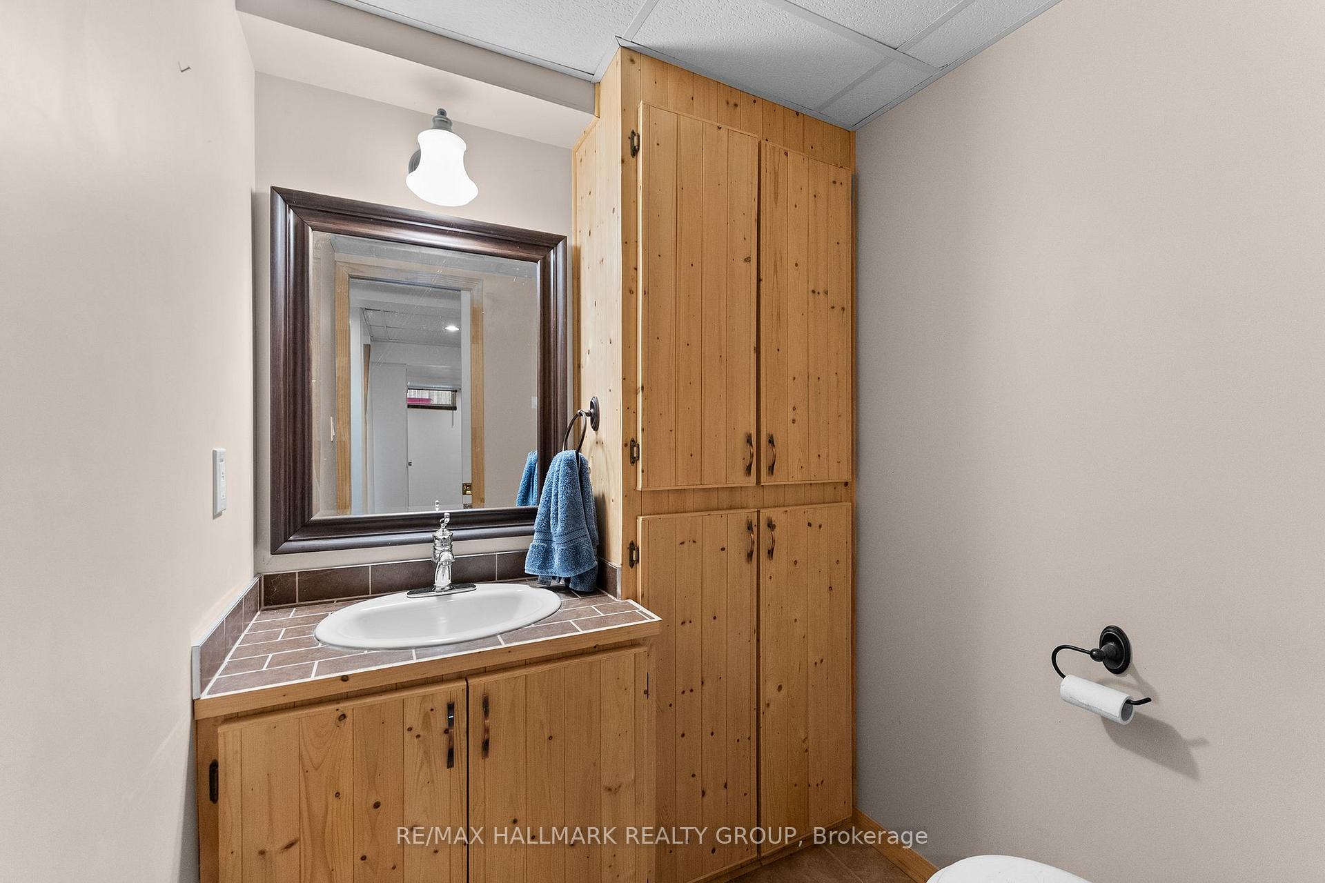 Photo 37 of 1446 Deavy Way, Ottawa, Bilberry Creek/Queenswood Heights — HOMEH