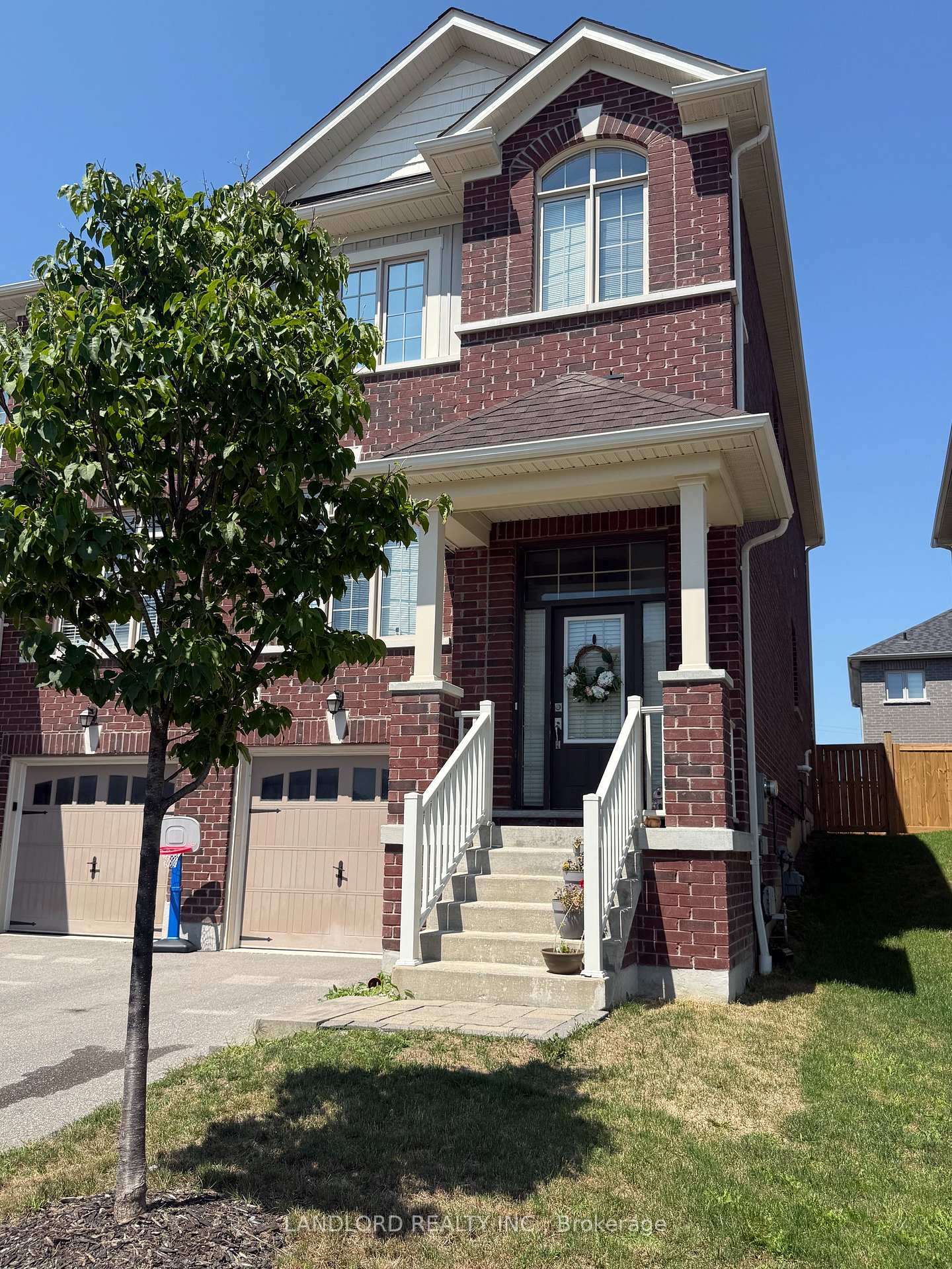 Photo 1 of 1189 Cactus Crescent, Pickering, Rural Pickering — HOMEH