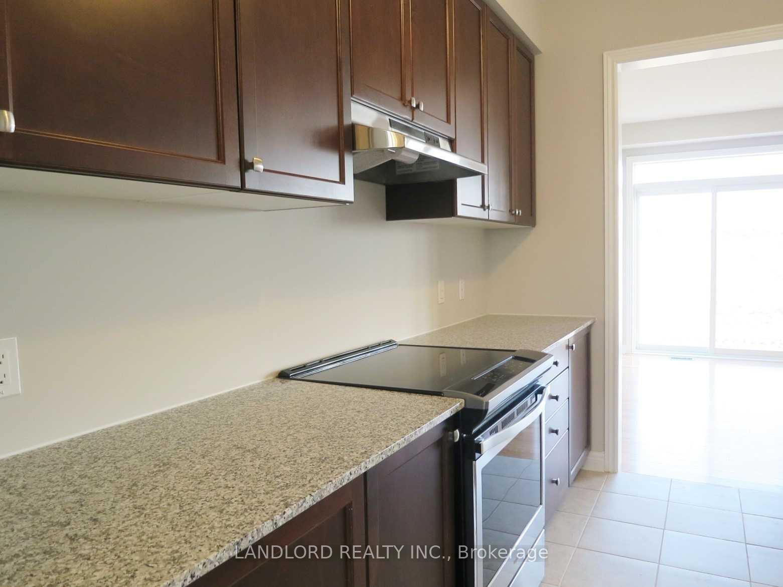 Photo 6 of 1189 Cactus Crescent, Pickering, Rural Pickering — HOMEH