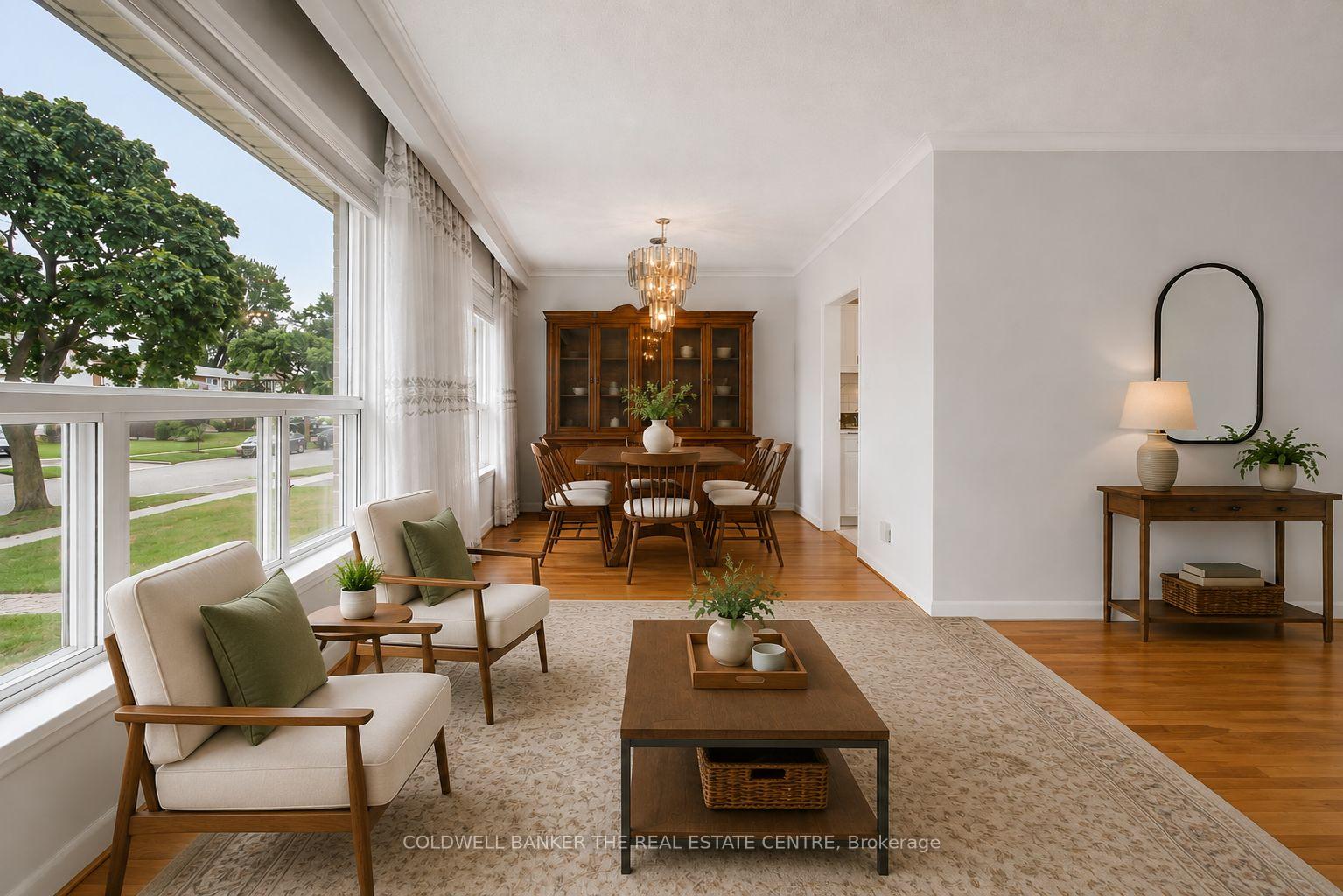 Photo 6 of 33 Danish Crescent, Etobicoke, Eringate-Centennial-West Deane — HOMEH