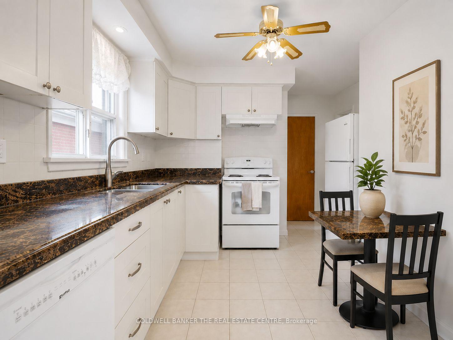 Photo 9 of 33 Danish Crescent, Etobicoke, Eringate-Centennial-West Deane — HOMEH