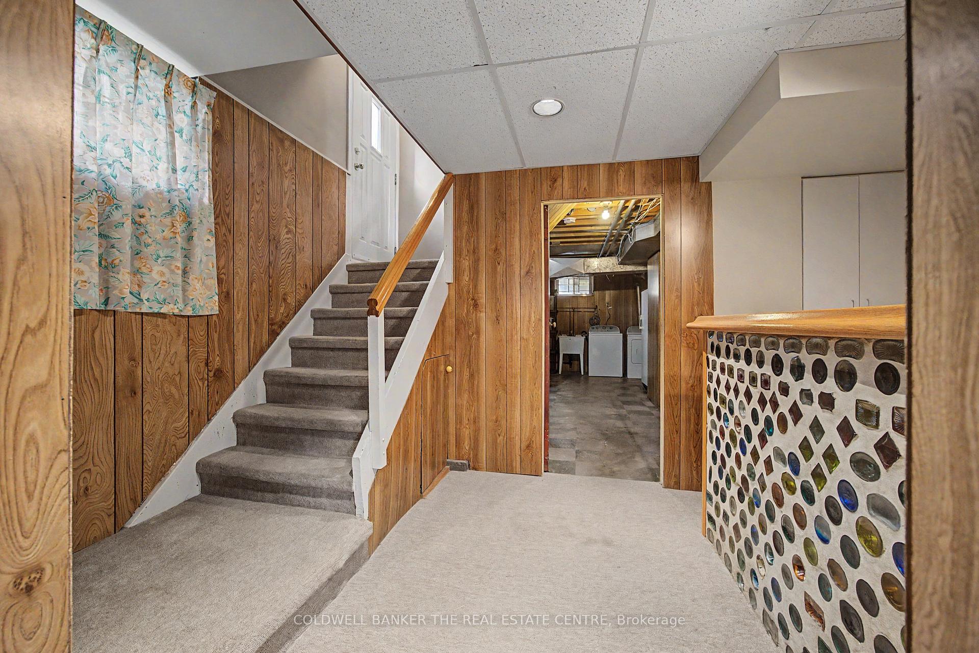 Photo 18 of 33 Danish Crescent, Etobicoke, Eringate-Centennial-West Deane — HOMEH