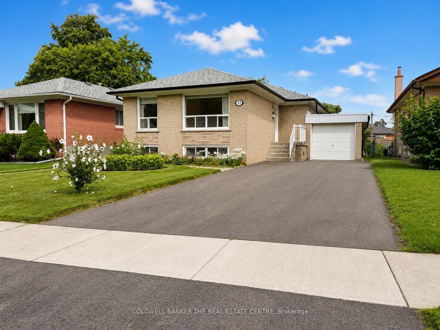 Photo 2 of 33 Danish Crescent, Etobicoke, Eringate-Centennial-West Deane — HOMEH