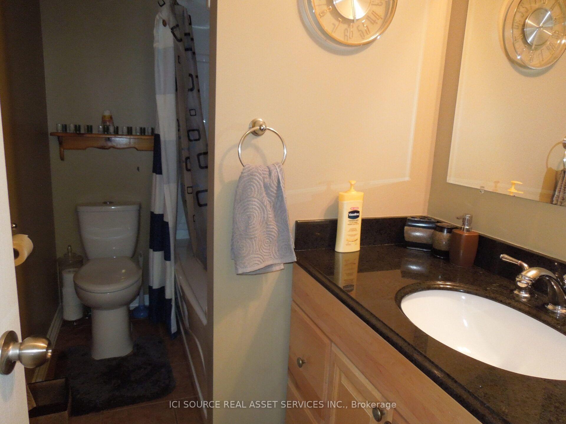Photo 11 of 129 Ormond Drive, Oshawa, Samac — HOMEH