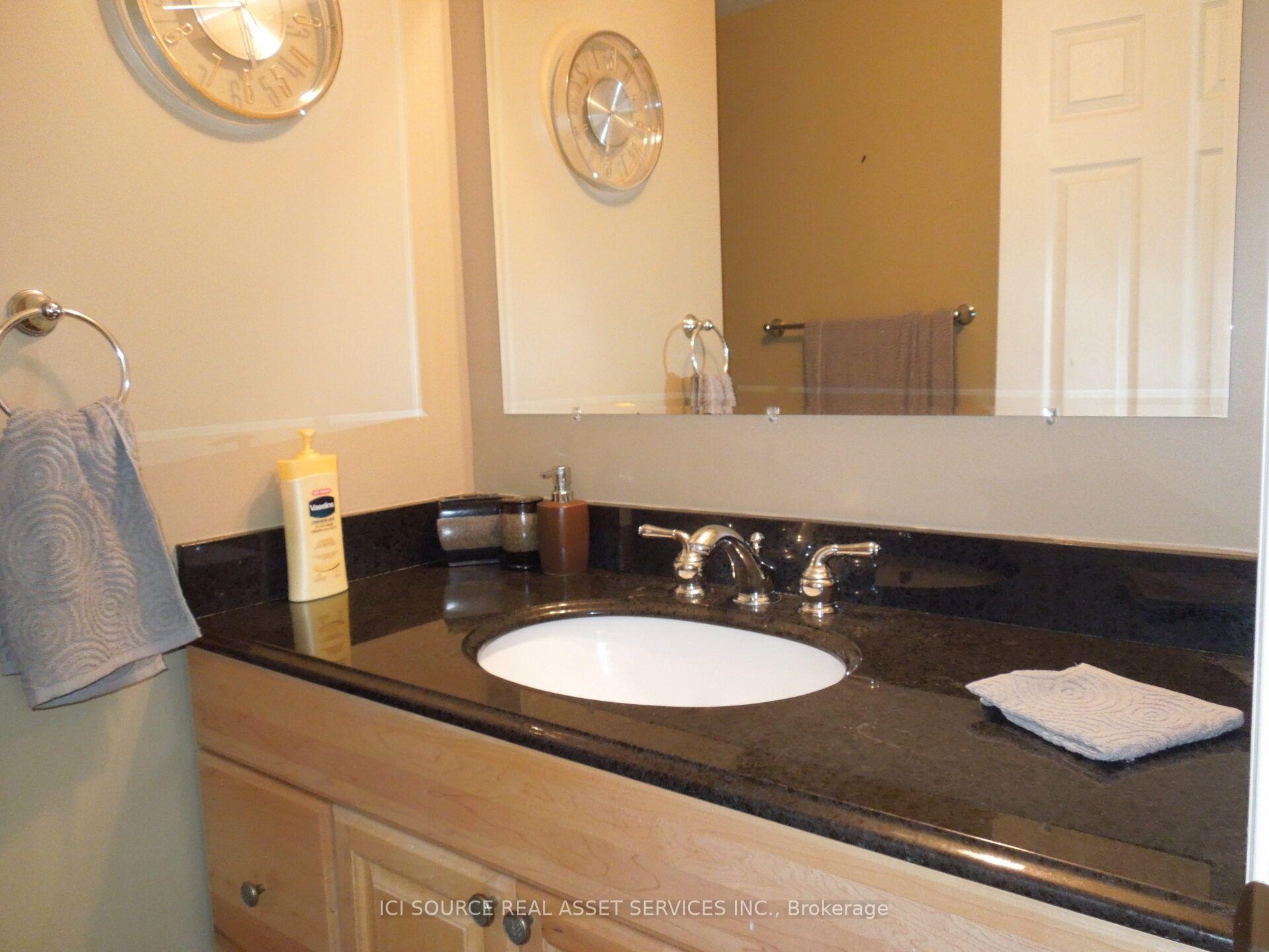 Photo 12 of 129 Ormond Drive, Oshawa, Samac — HOMEH