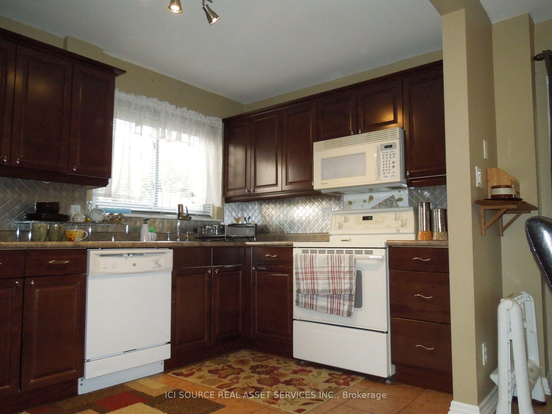 Photo 14 of 129 Ormond Drive, Oshawa, Samac — HOMEH