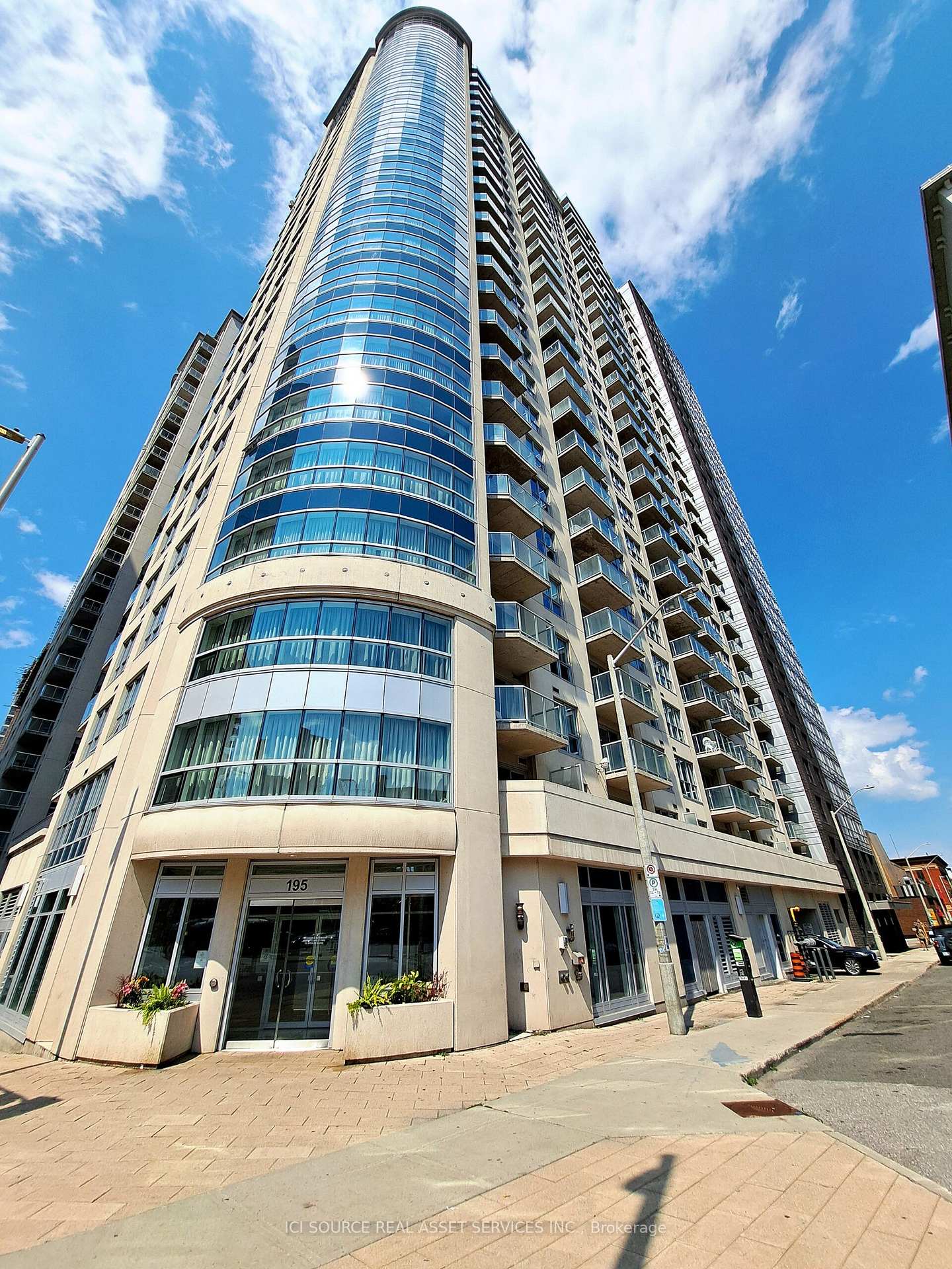 Front of Unit 2005, 195 Besserer Street
