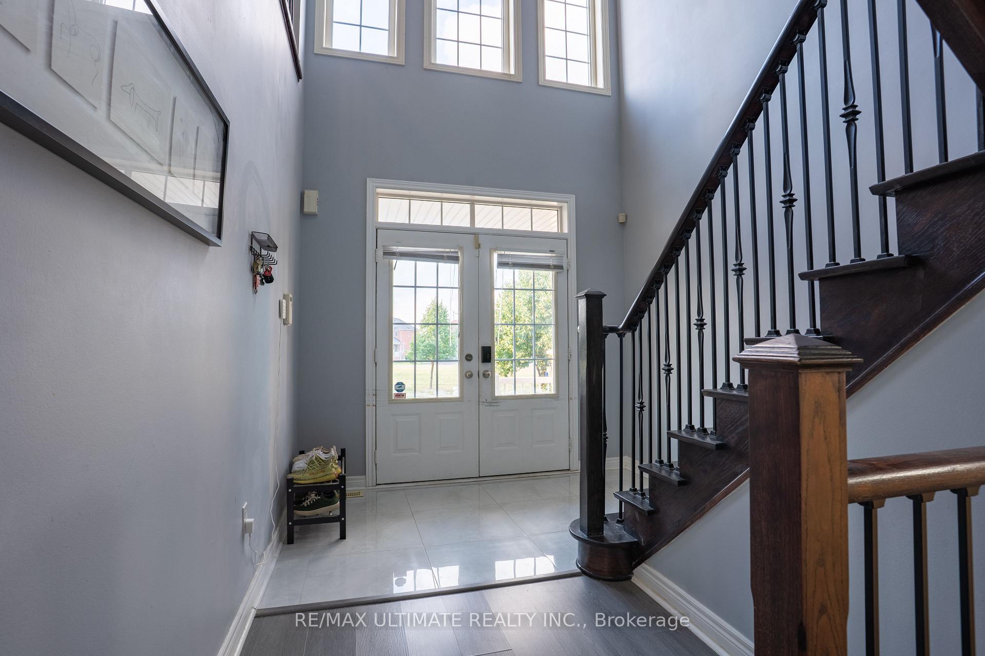 Photo 3 of 20 Keirstead Trail, Brampton, Sandringham-Wellington — HOMEH