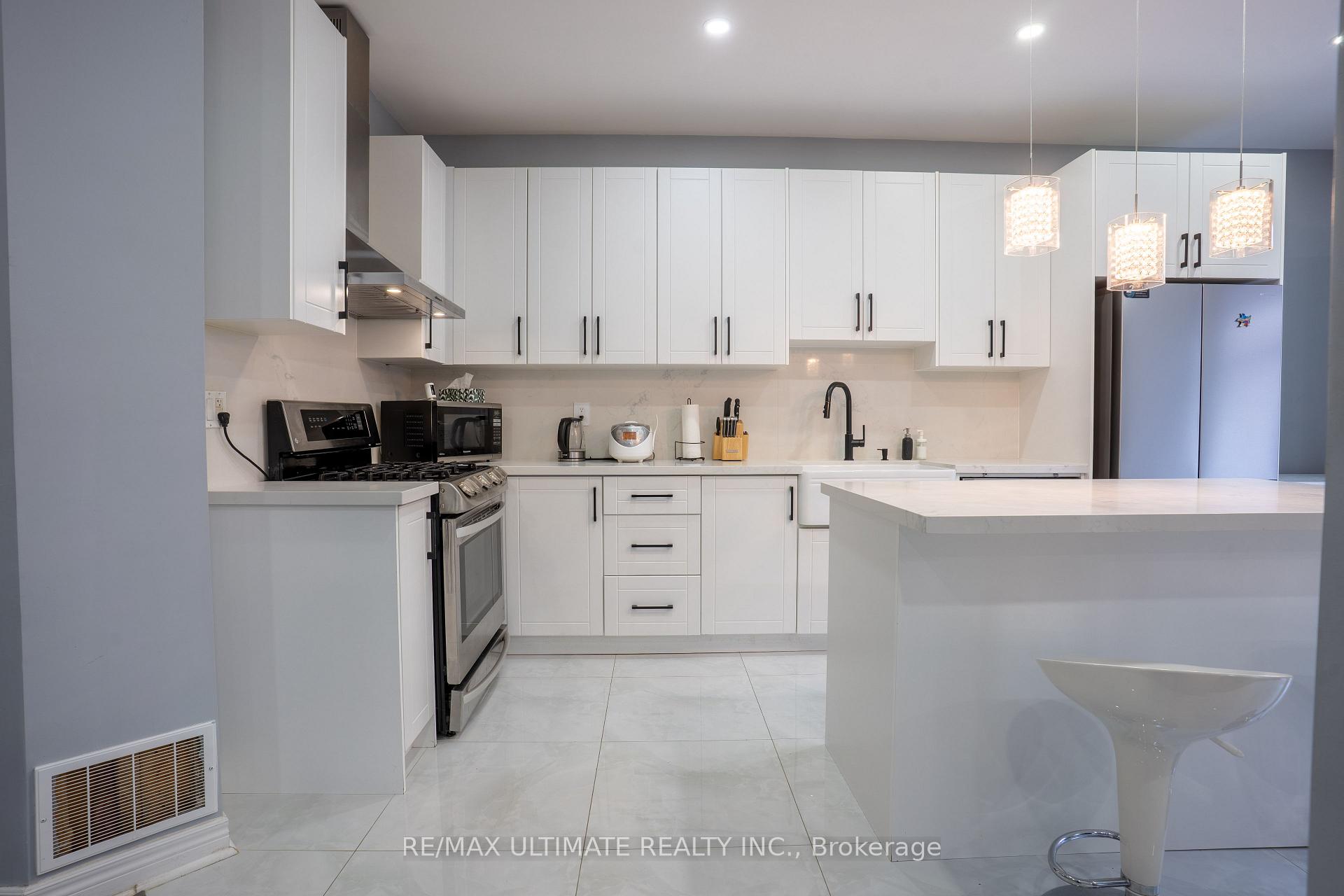 Photo 6 of 20 Keirstead Trail, Brampton, Sandringham-Wellington — HOMEH
