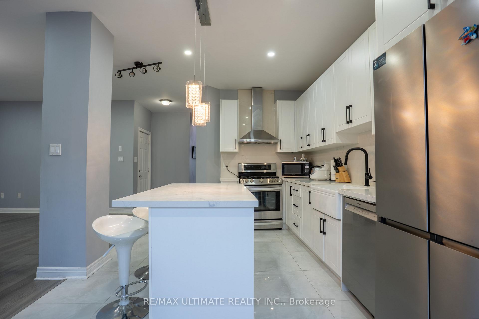 Photo 8 of 20 Keirstead Trail, Brampton, Sandringham-Wellington — HOMEH
