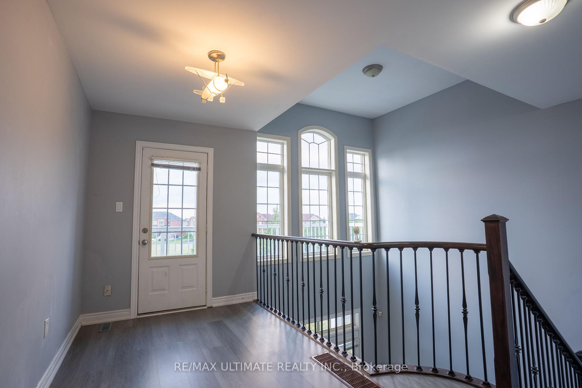 Photo 16 of 20 Keirstead Trail, Brampton, Sandringham-Wellington — HOMEH