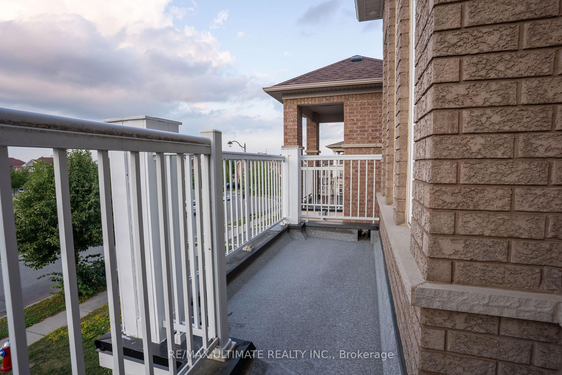 Photo 17 of 20 Keirstead Trail, Brampton, Sandringham-Wellington — HOMEH