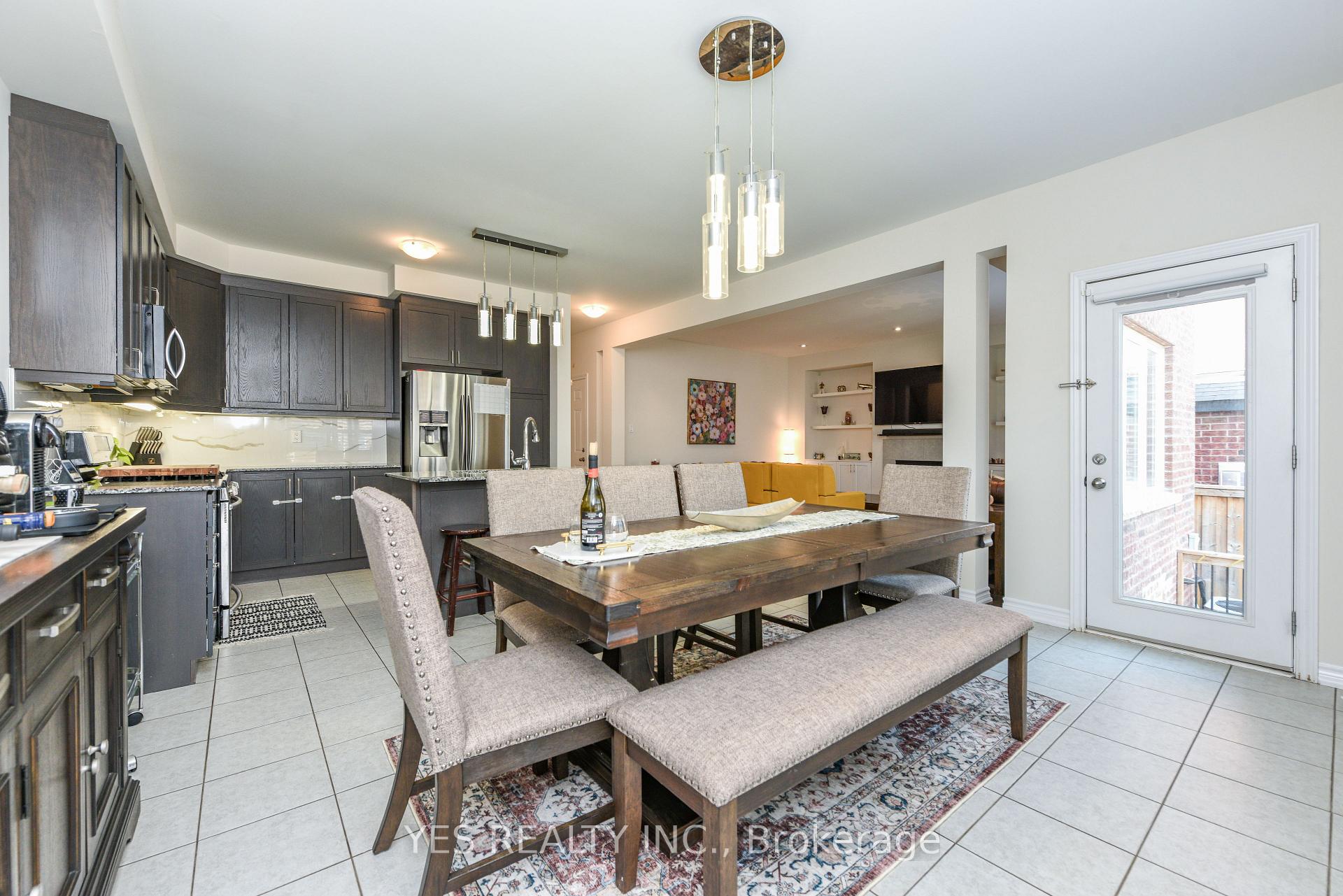 Photo 14 of 10 Masken Circle, Brampton, Northwest Brampton — HOMEH