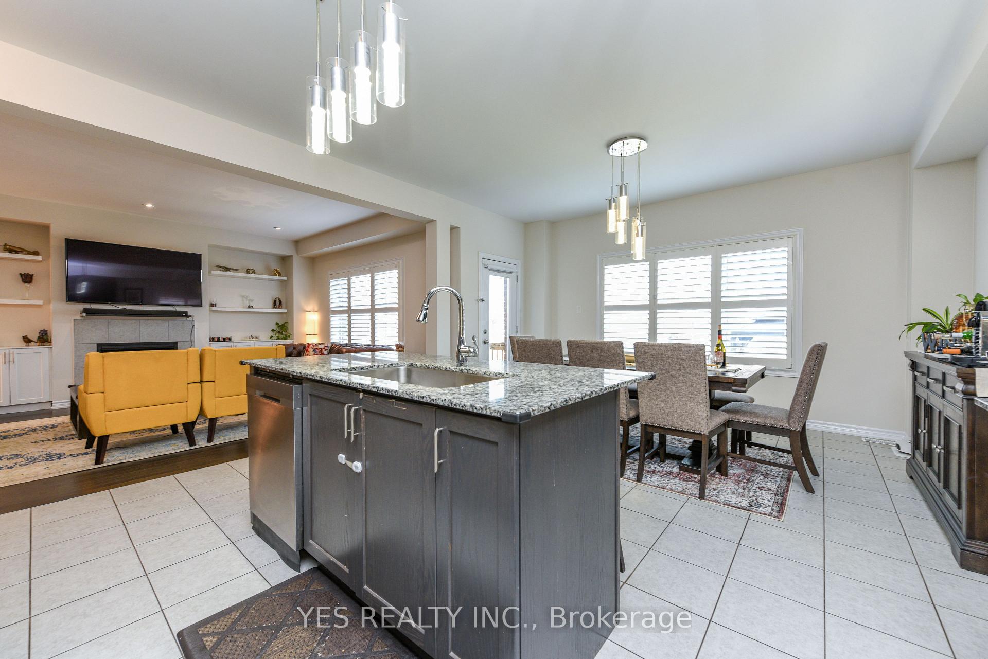 Photo 16 of 10 Masken Circle, Brampton, Northwest Brampton — HOMEH