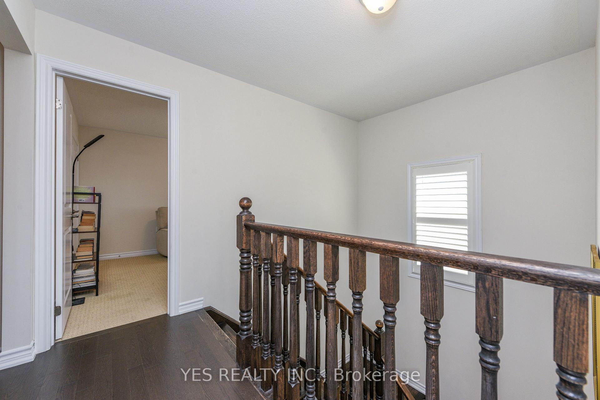 Photo 20 of 10 Masken Circle, Brampton, Northwest Brampton — HOMEH