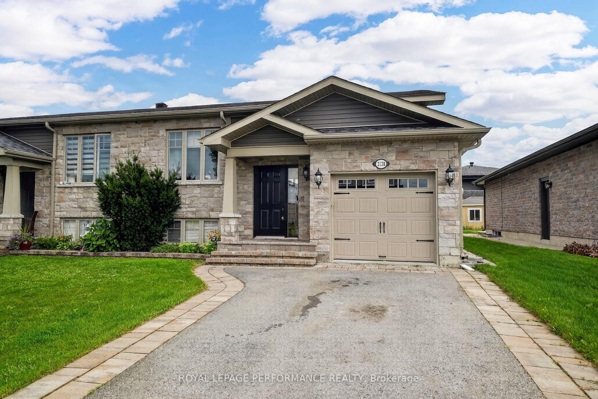 Photo 4 of 2128 Tremblay Avenue, Cornwall, Cornwall — HOMEH