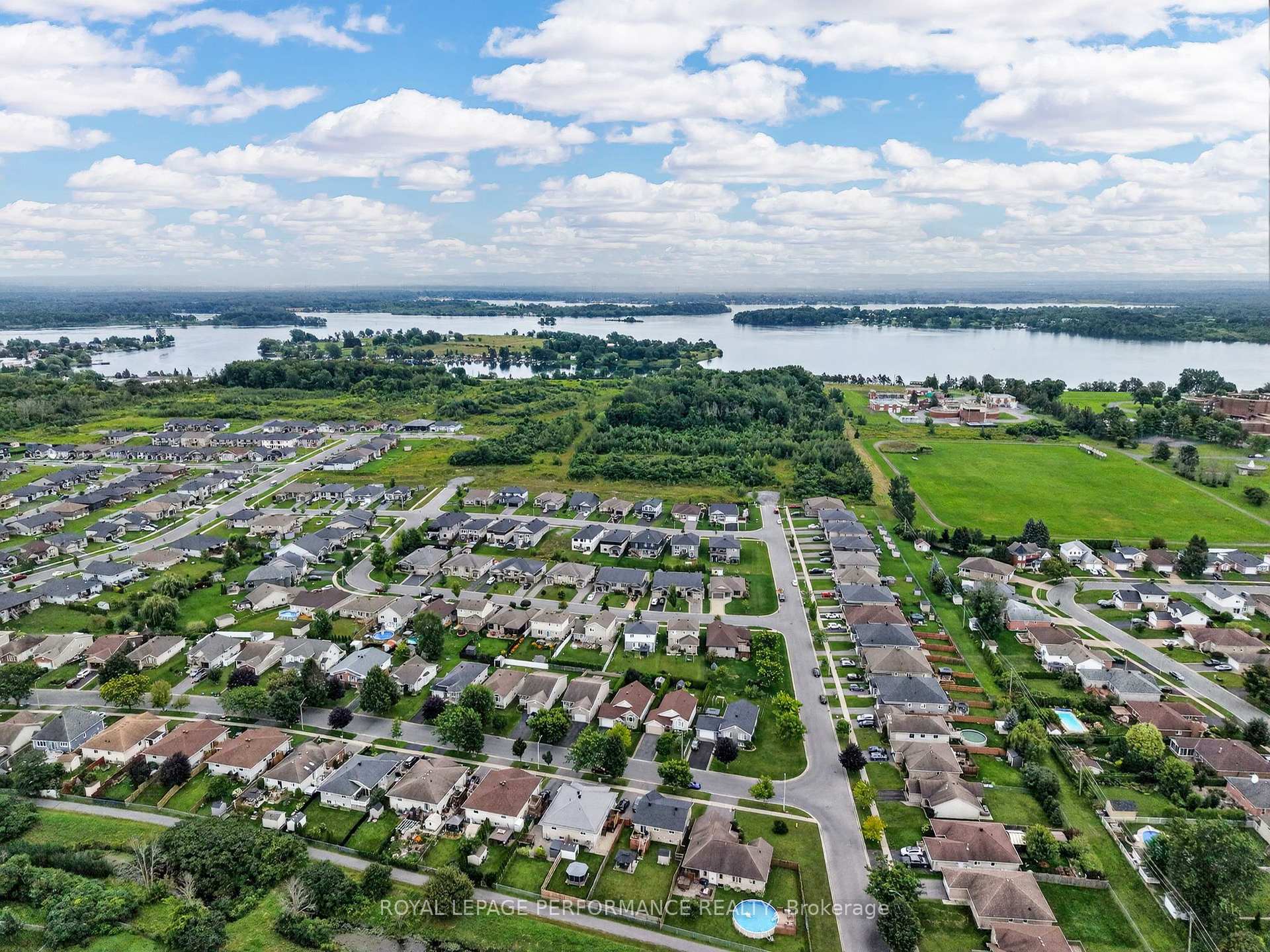 Photo 45 of 2128 Tremblay Avenue, Cornwall, Cornwall — HOMEH