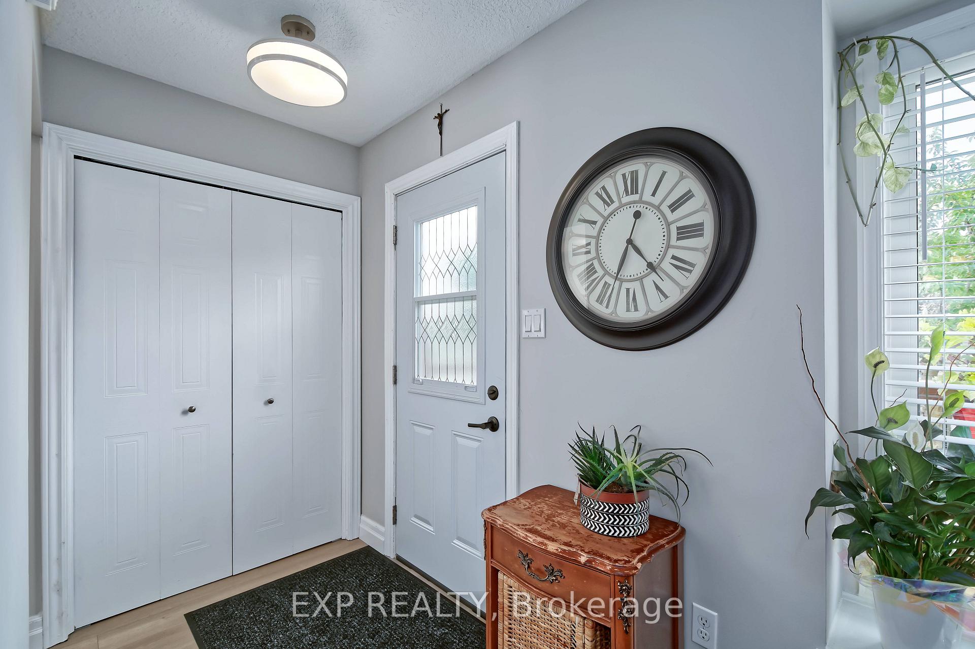 Photo 9 of 321 Simpson Crescent, London, East I — HOMEH