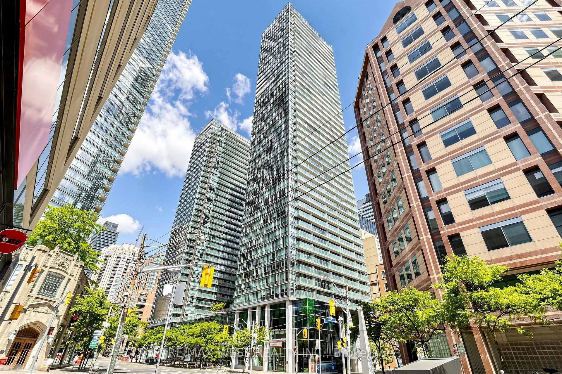 Front of Unit 1203, 38 Grenville Street