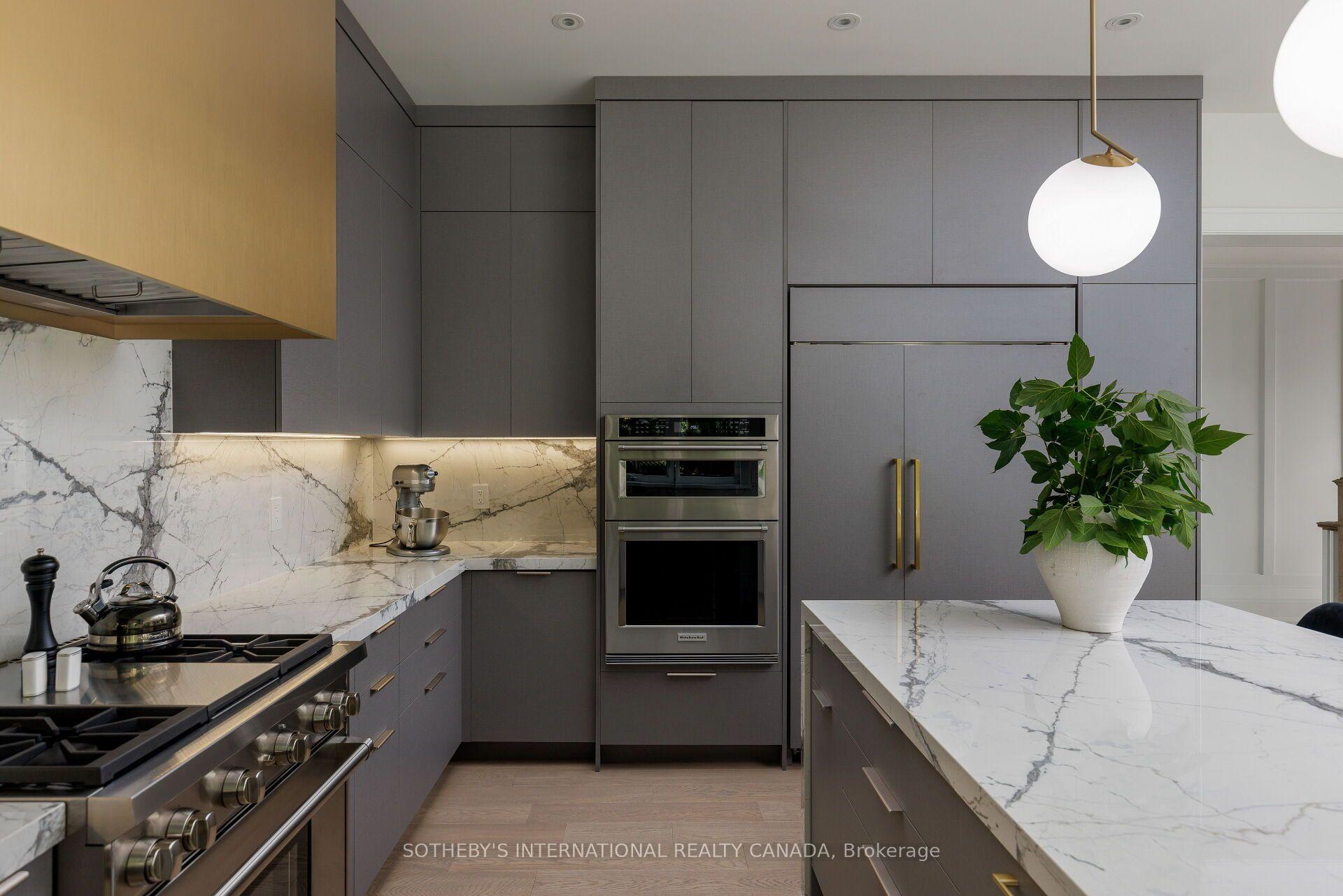 Photo 15 of 2B Fairway Road, Etobicoke, Princess-Rosethorn — HOMEH