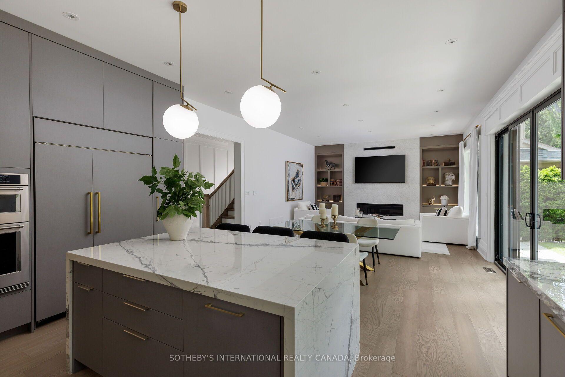 Photo 16 of 2B Fairway Road, Etobicoke, Princess-Rosethorn — HOMEH