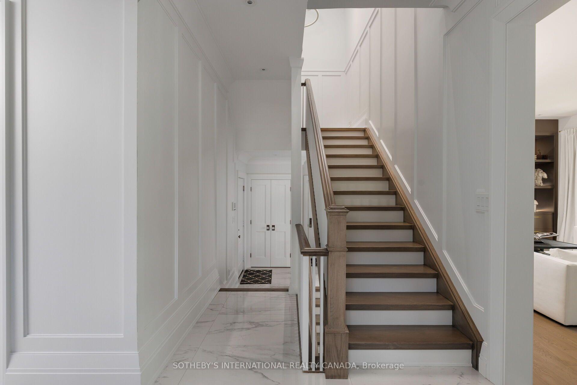 Photo 18 of 2B Fairway Road, Etobicoke, Princess-Rosethorn — HOMEH
