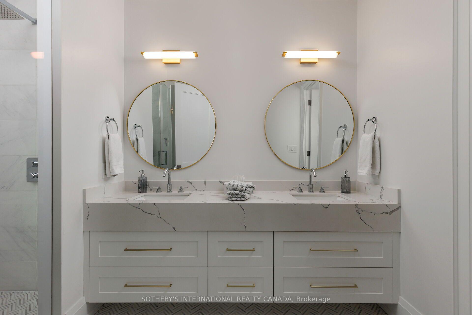 Photo 23 of 2B Fairway Road, Etobicoke, Princess-Rosethorn — HOMEH