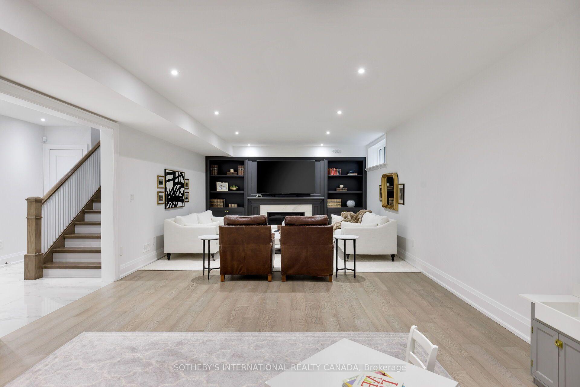 Photo 36 of 2B Fairway Road, Etobicoke, Princess-Rosethorn — HOMEH