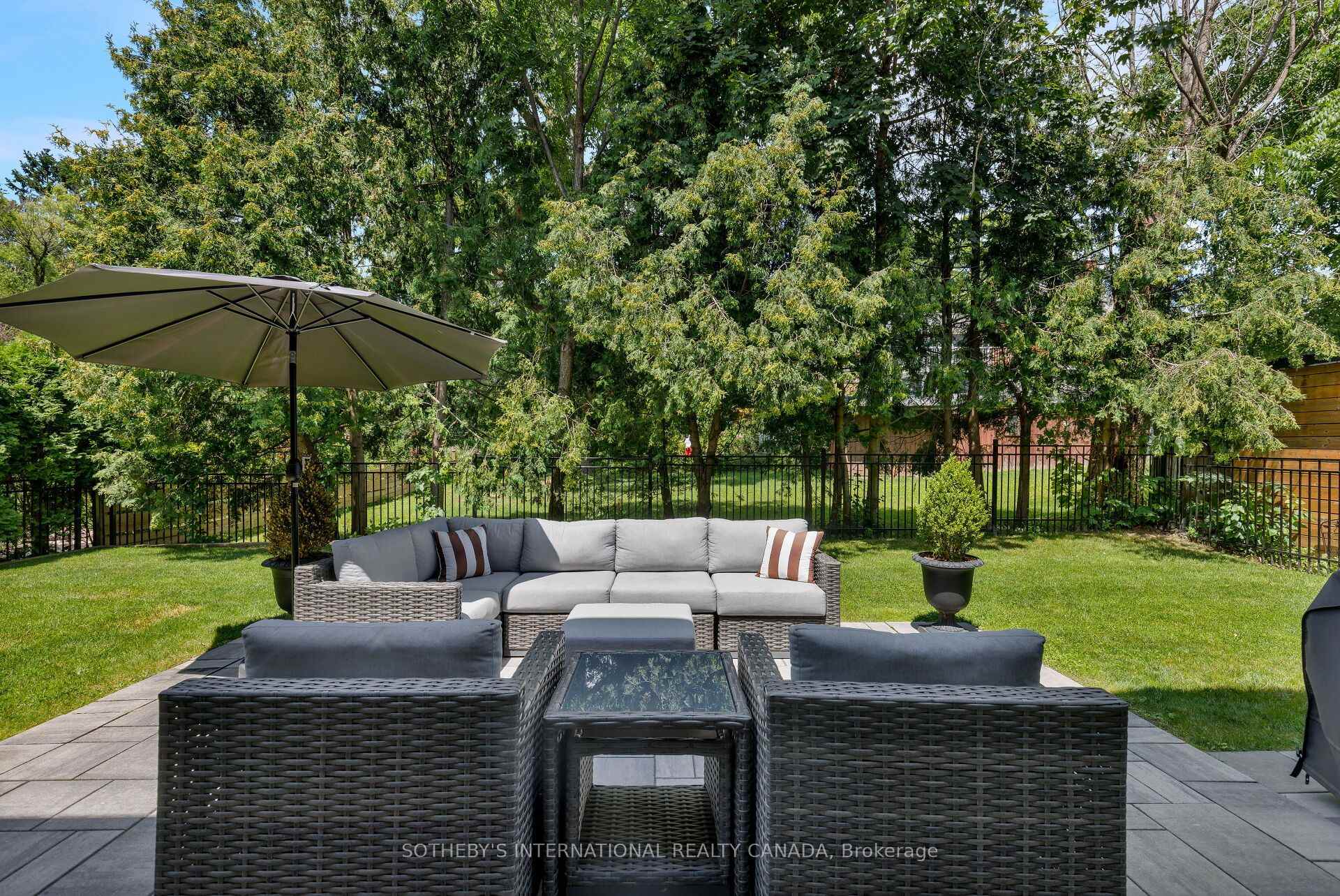 Photo 47 of 2B Fairway Road, Etobicoke, Princess-Rosethorn — HOMEH