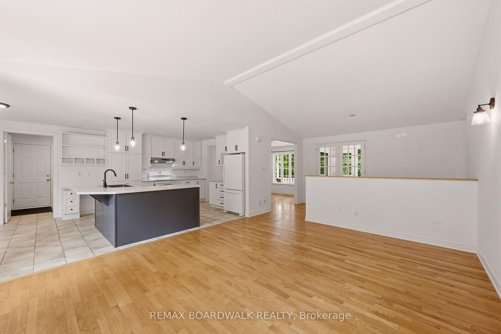 Photo 3 of 289 Timberwood Drive, Beckwith, Beckwith Twp — HOMEH