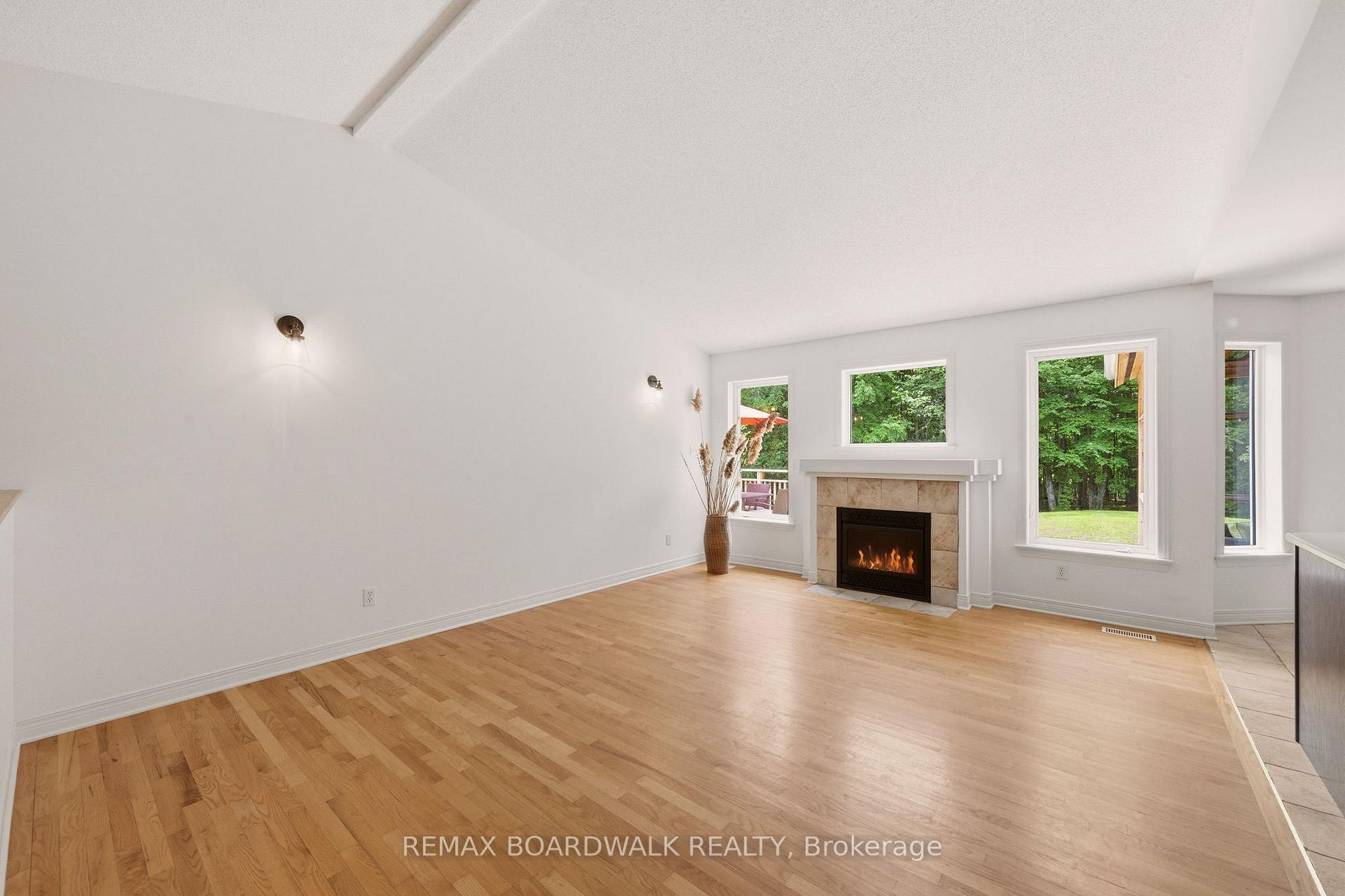 Photo 8 of 289 Timberwood Drive, Beckwith, Beckwith Twp — HOMEH