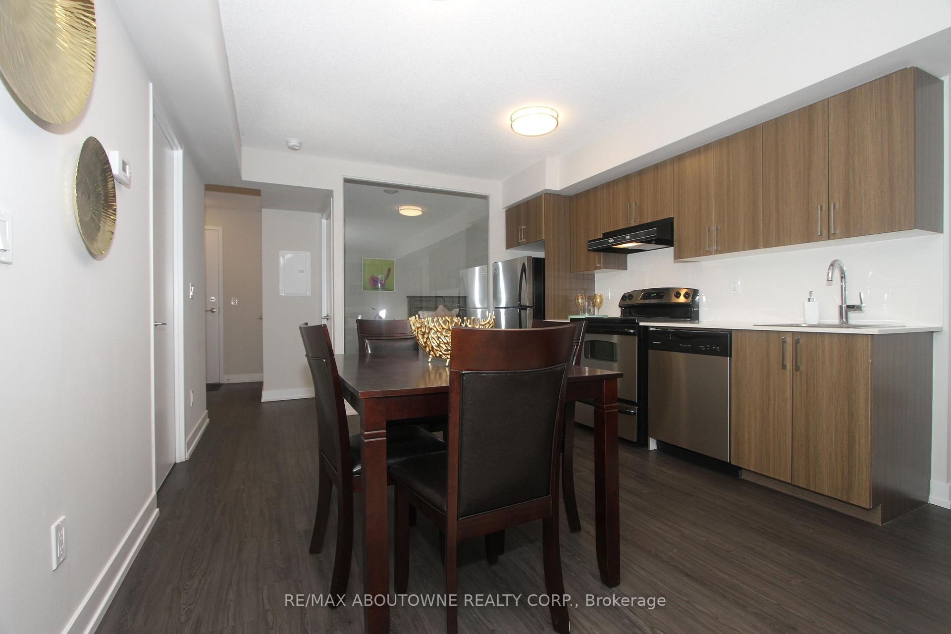 Photo 6 of Unit 3207, 561 Sherbourne Street, Toronto, North St. James Town — HOMEH