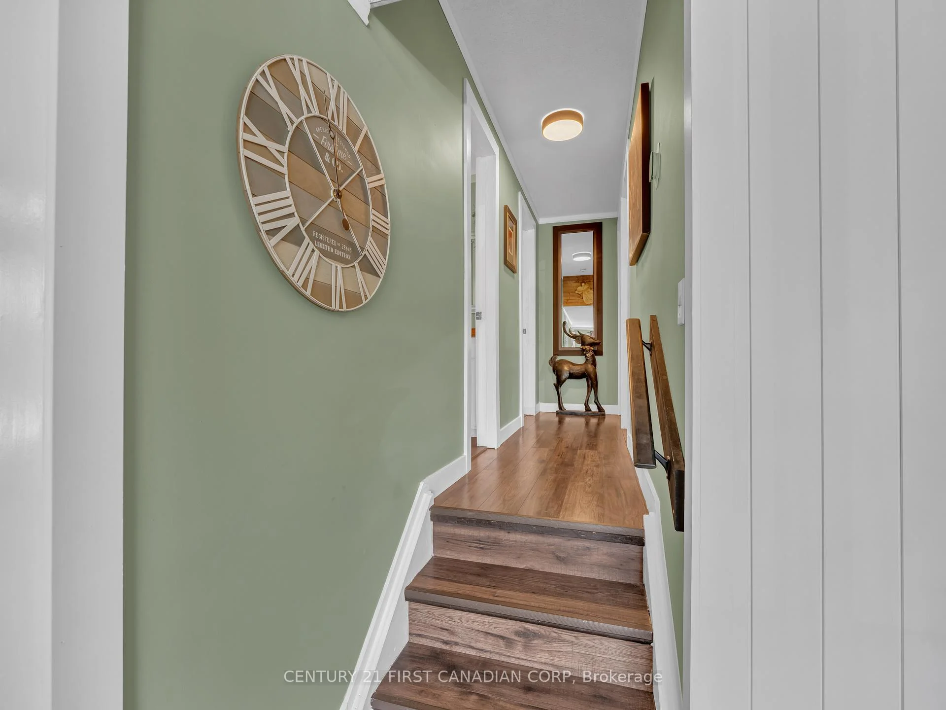 Photo 18 of 14 Alayne Crescent, London, South X — HOMEH