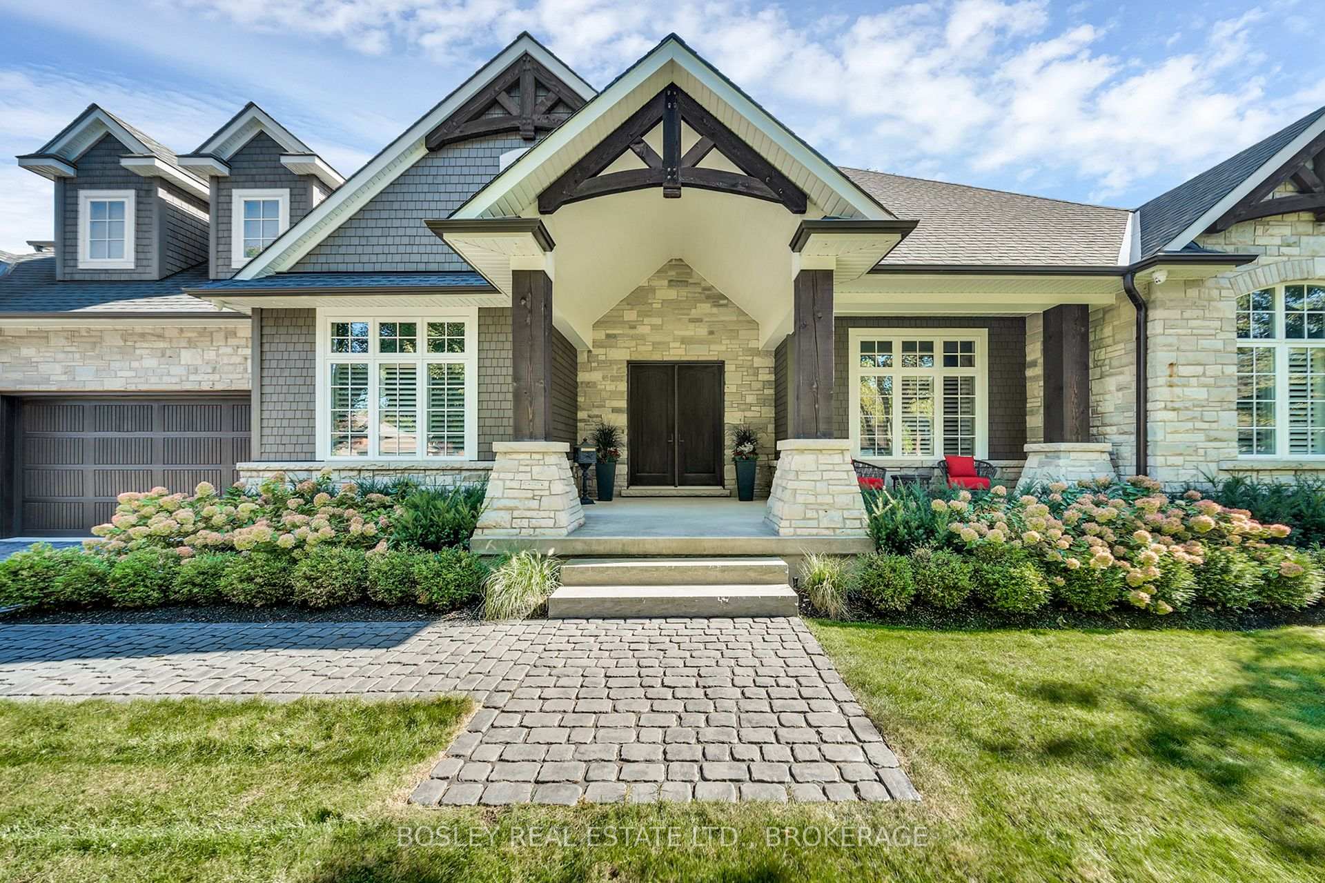 Photo 2 of 94 Terrence Park Drive, Hamilton, Ancaster — HOMEH