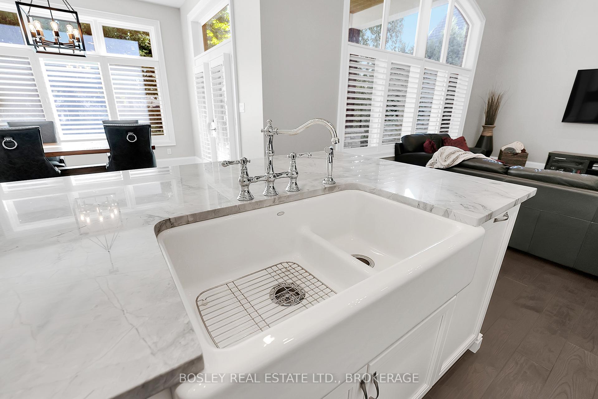 Photo 14 of 94 Terrence Park Drive, Hamilton, Ancaster — HOMEH