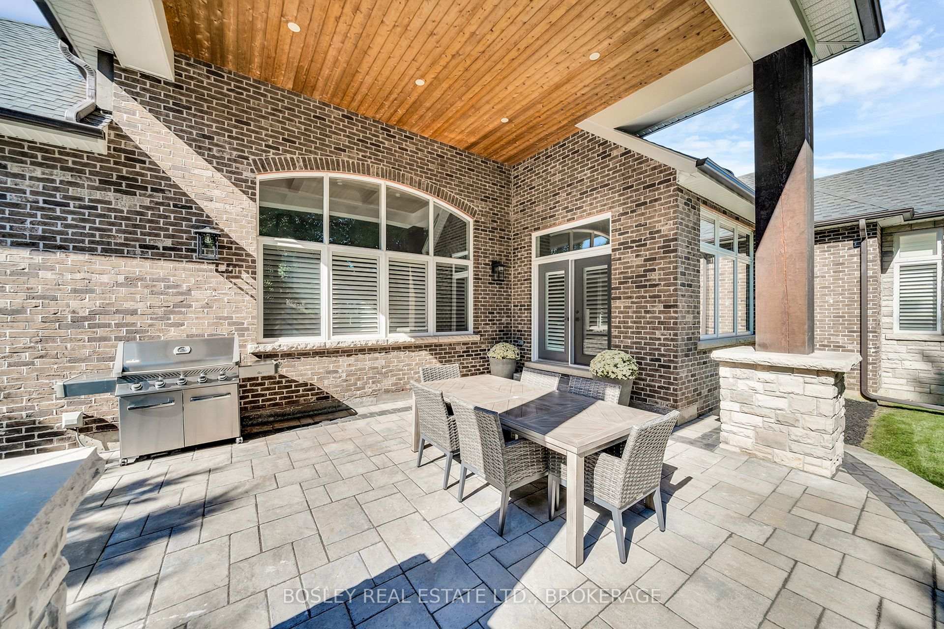 Photo 18 of 94 Terrence Park Drive, Hamilton, Ancaster — HOMEH