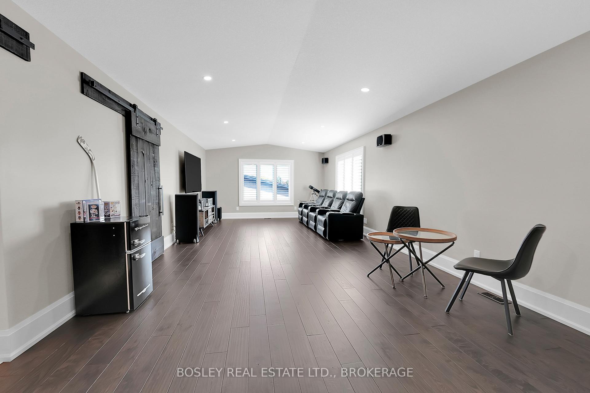 Photo 34 of 94 Terrence Park Drive, Hamilton, Ancaster — HOMEH