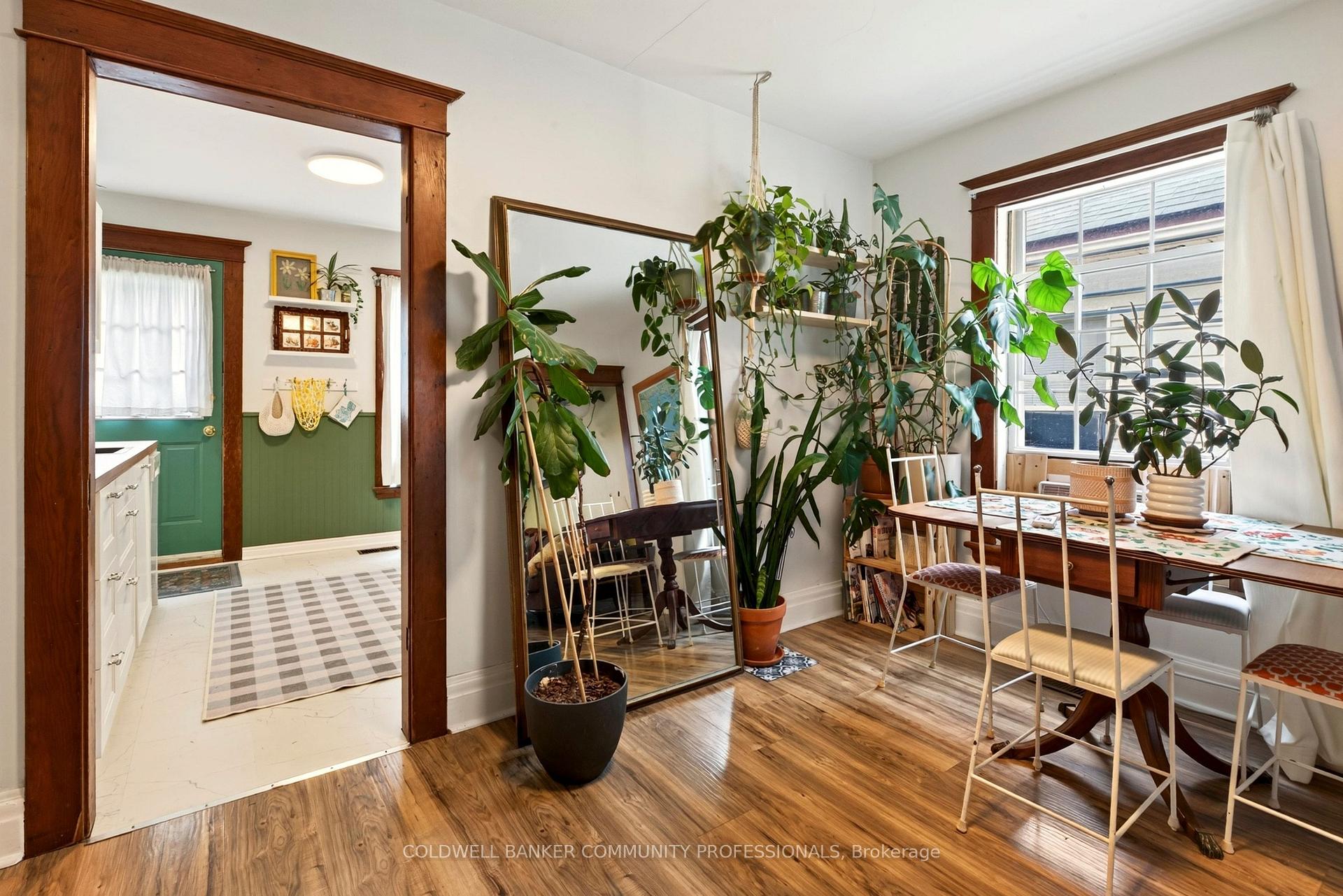Photo 15 of 94 Edgemont Street N, Hamilton, Crown Point — HOMEH