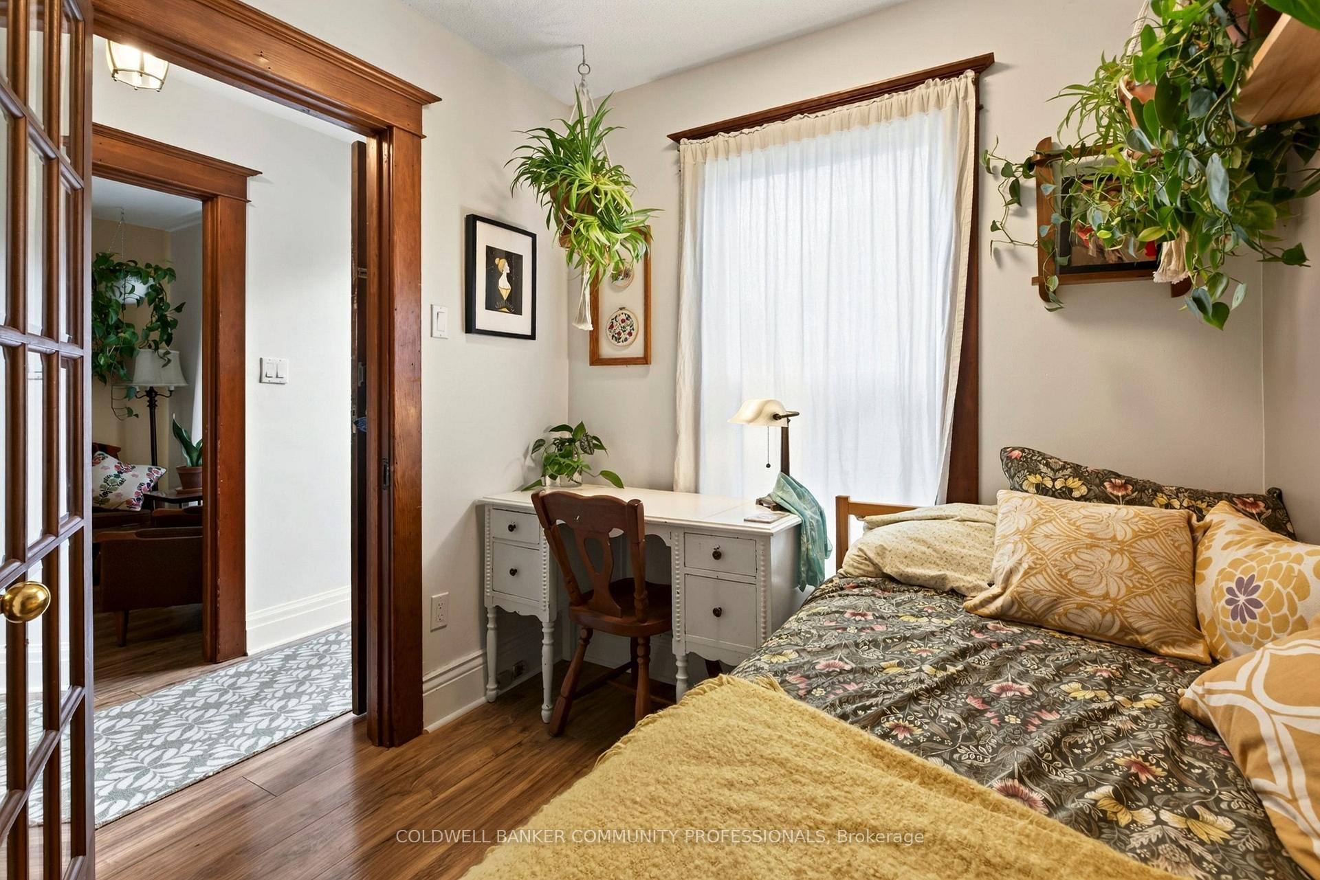 Photo 27 of 94 Edgemont Street N, Hamilton, Crown Point — HOMEH