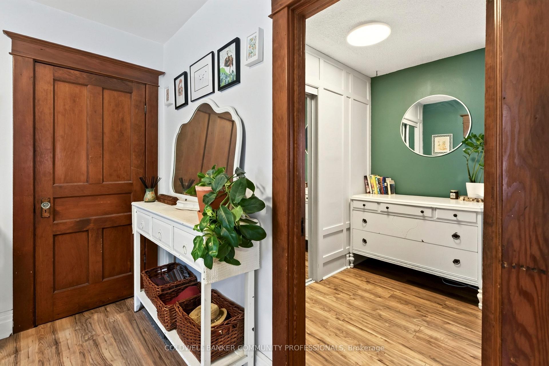 Photo 29 of 94 Edgemont Street N, Hamilton, Crown Point — HOMEH