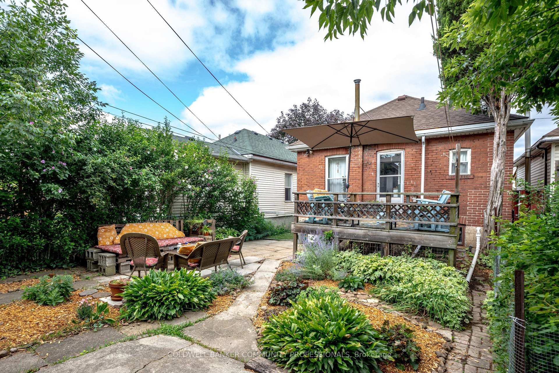 Photo 37 of 94 Edgemont Street N, Hamilton, Crown Point — HOMEH