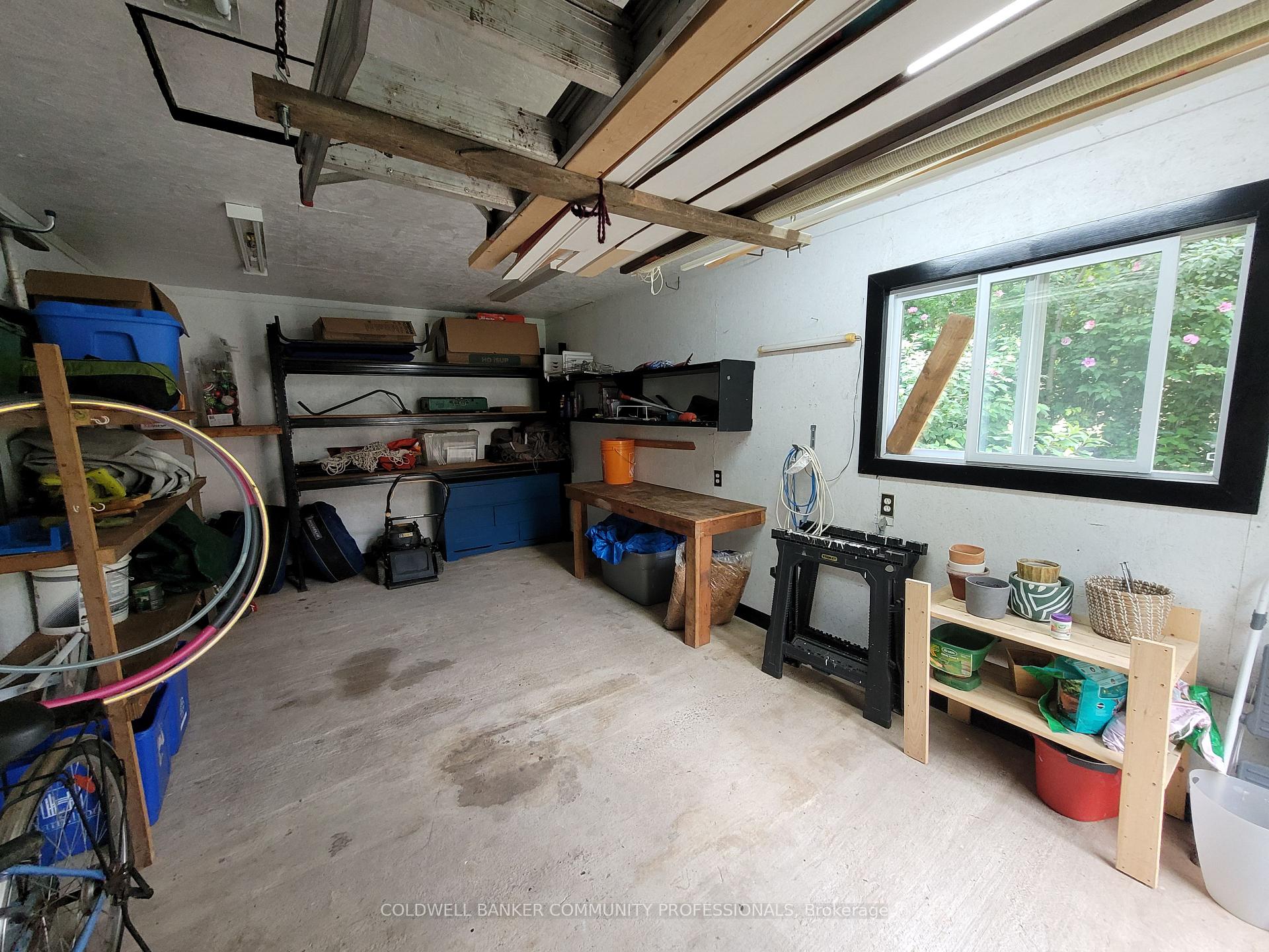 Photo 41 of 94 Edgemont Street N, Hamilton, Crown Point — HOMEH