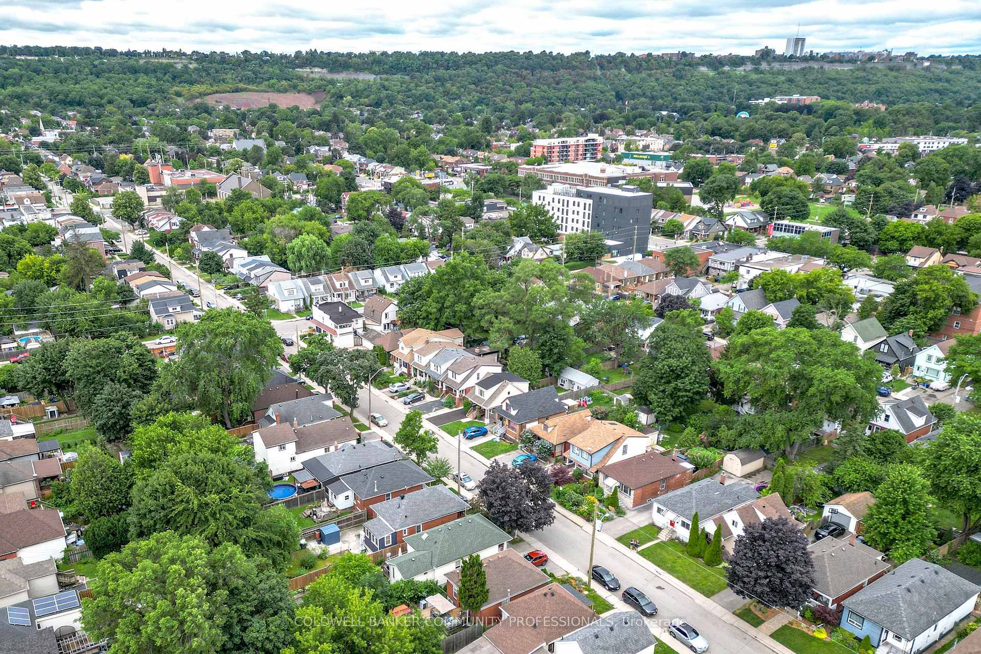 Photo 46 of 94 Edgemont Street N, Hamilton, Crown Point — HOMEH