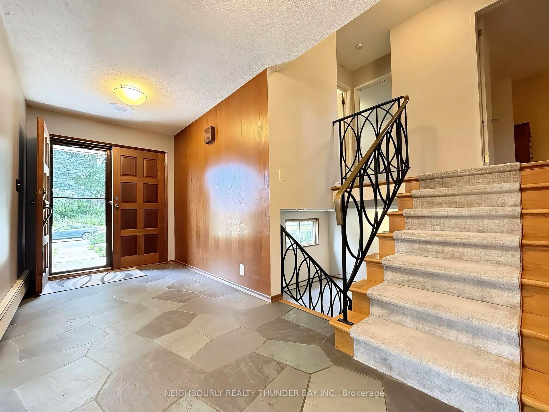 Photo 3 of 204 Anten Street, Thunder Bay, River Terrace — HOMEH
